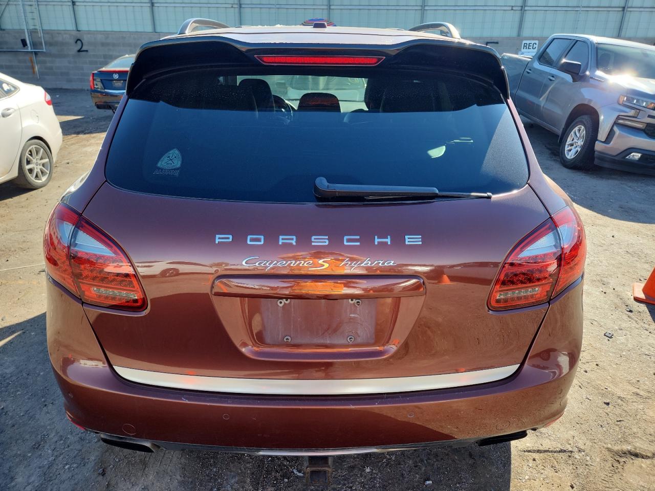 2012 Porsche Cayenne S Hybrid VIN: WP1AE2A28CLA92137 Lot: 82252775