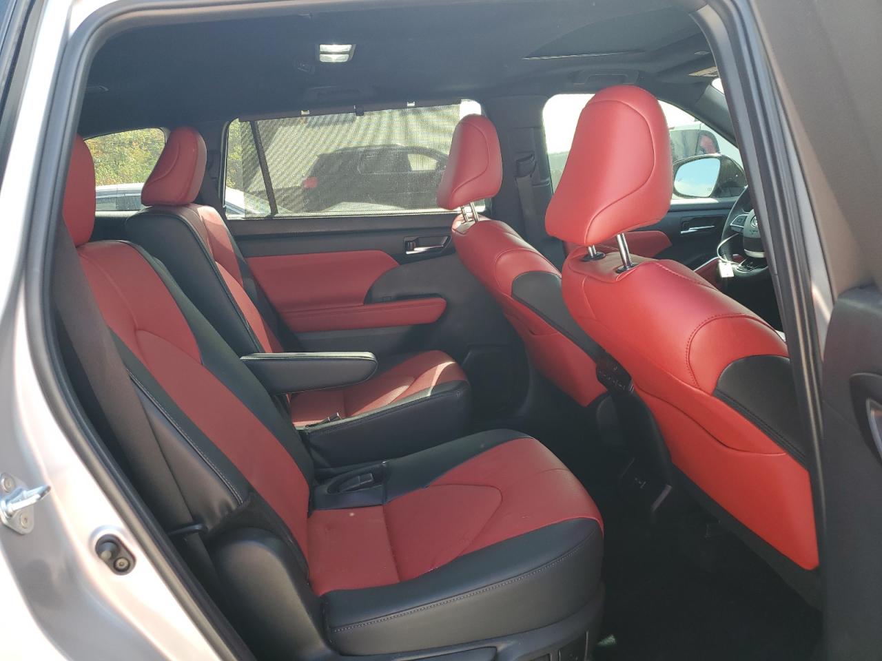 2024 Toyota Highlander Le VIN: 5TDKDRBH1RS545848 Lot: 85115245