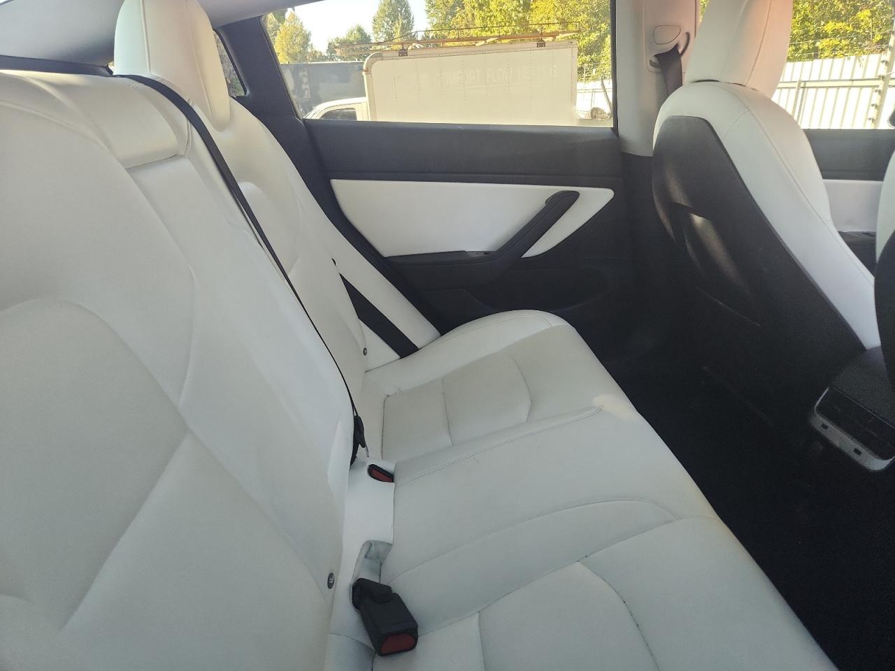 2018 Tesla Model 3 VIN: 5YJ3E1EA4JF169480 Lot: 82400465