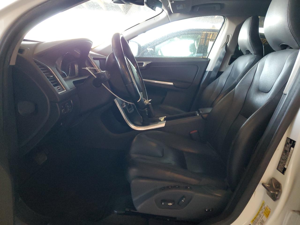 2015 Volvo Xc60 T5 Premier VIN: YV440MDK4F2738236 Lot: 82273525