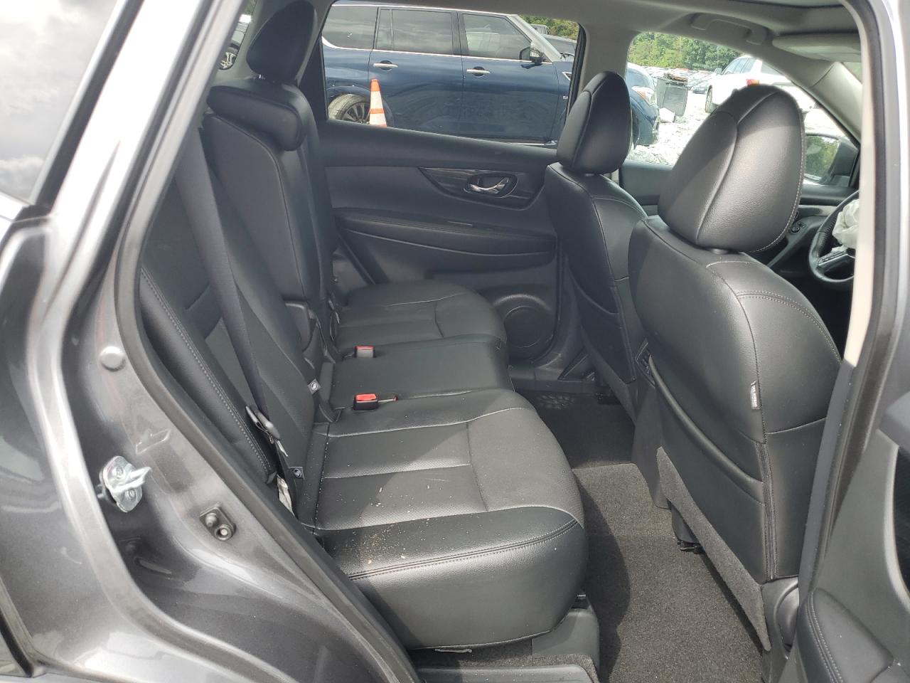 2017 Nissan Rogue Sv VIN: 5N1AT2MV0HC750002 Lot: 81990775