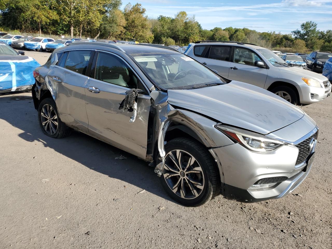 QX30 QX30