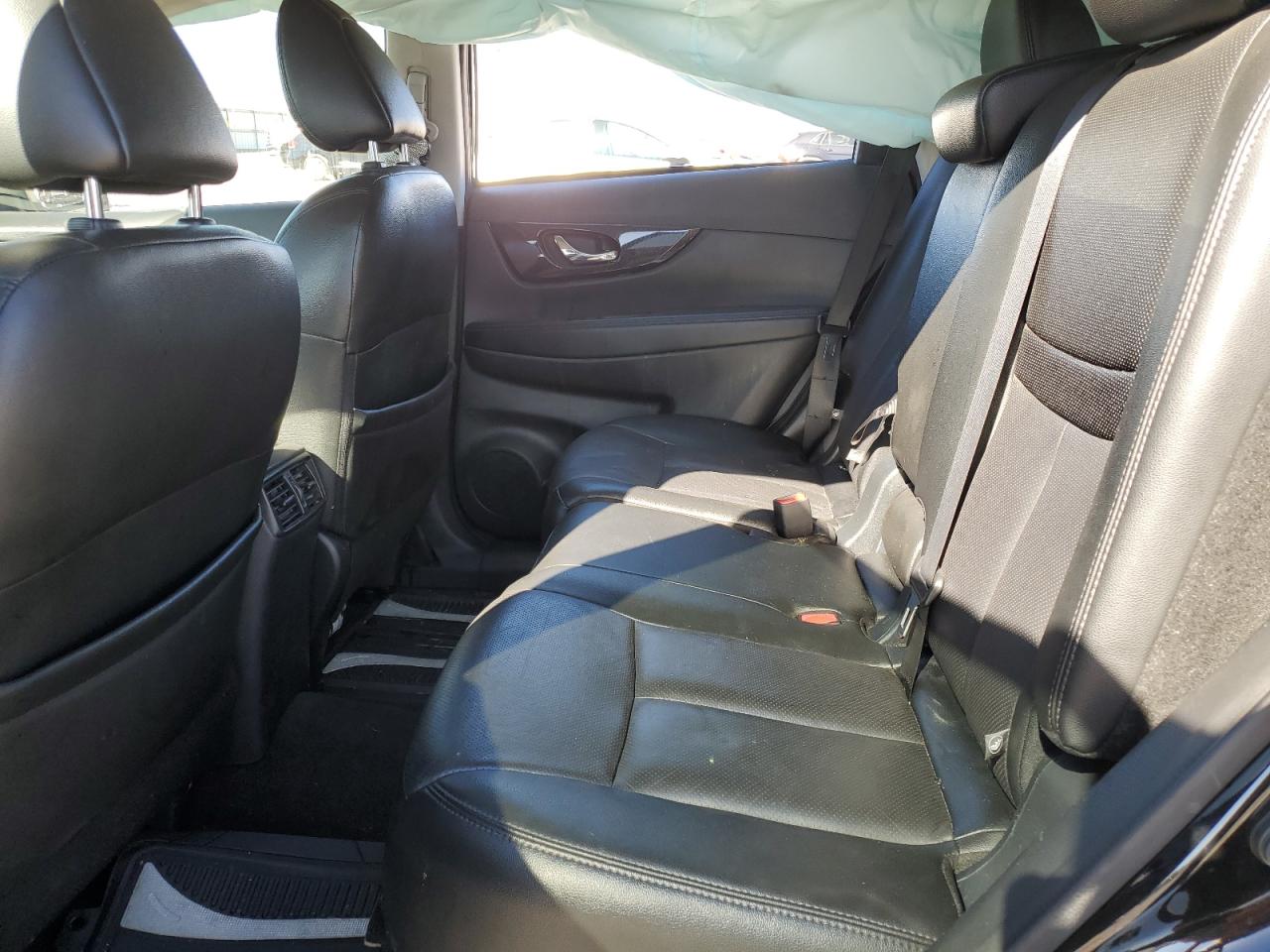 2018 Nissan Rogue S VIN: 5N1AT2MT1JC812074 Lot: 86483315