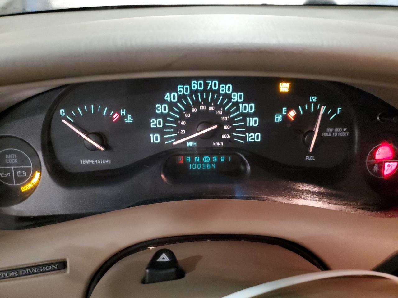 2002 Buick Century Custom VIN: 2G4WS52J121176243 Lot: 90404095