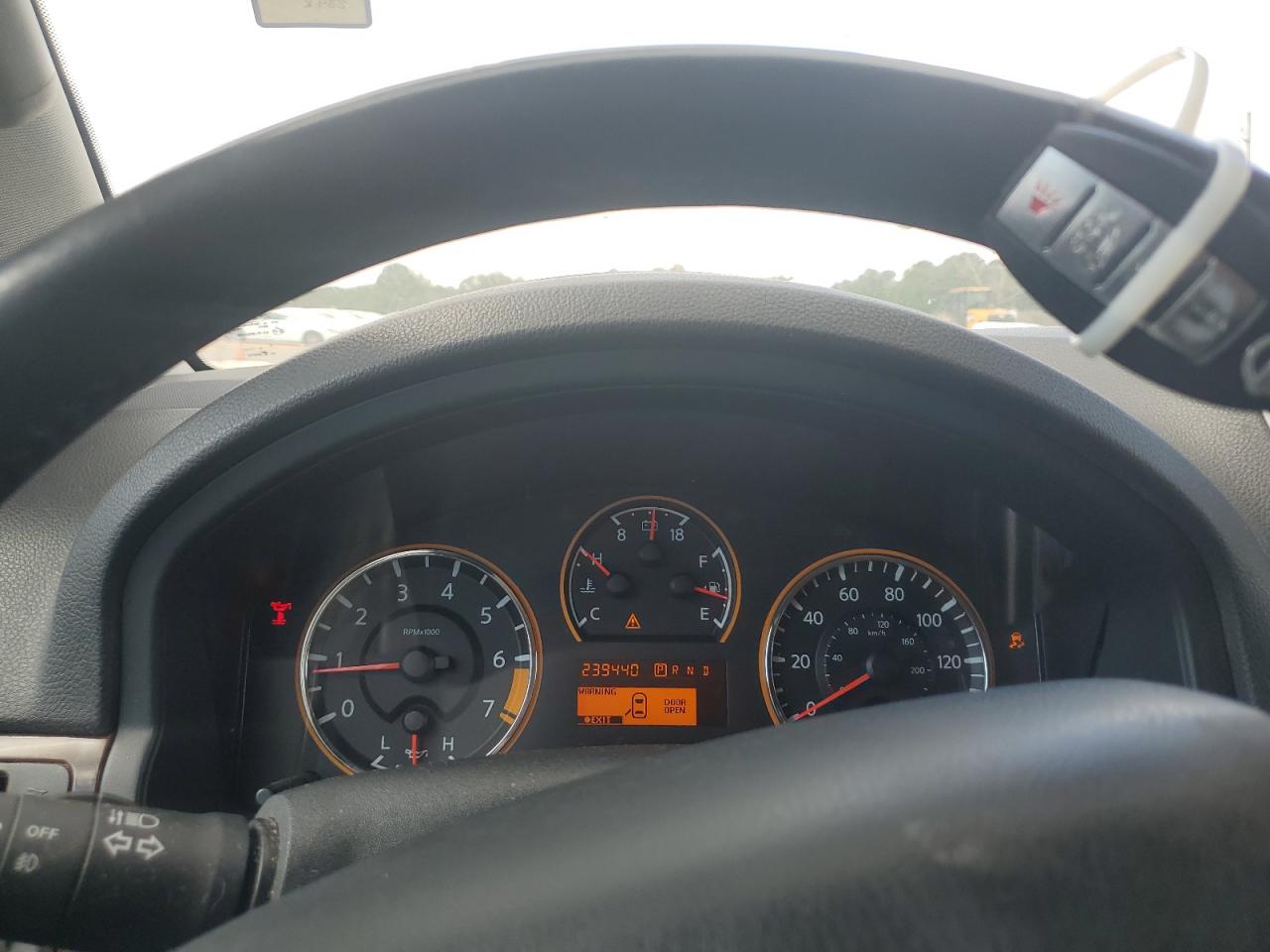 2013 Nissan Armada Sv VIN: 5N1BA0ND2DN611184 Lot: 81928725