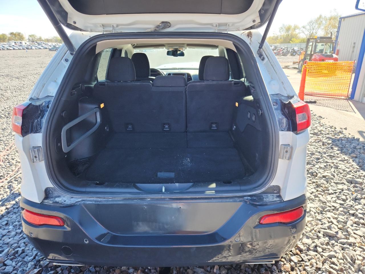 2016 Jeep Cherokee Latitude VIN: 1C4PJMCS2GW227522 Lot: 89835615