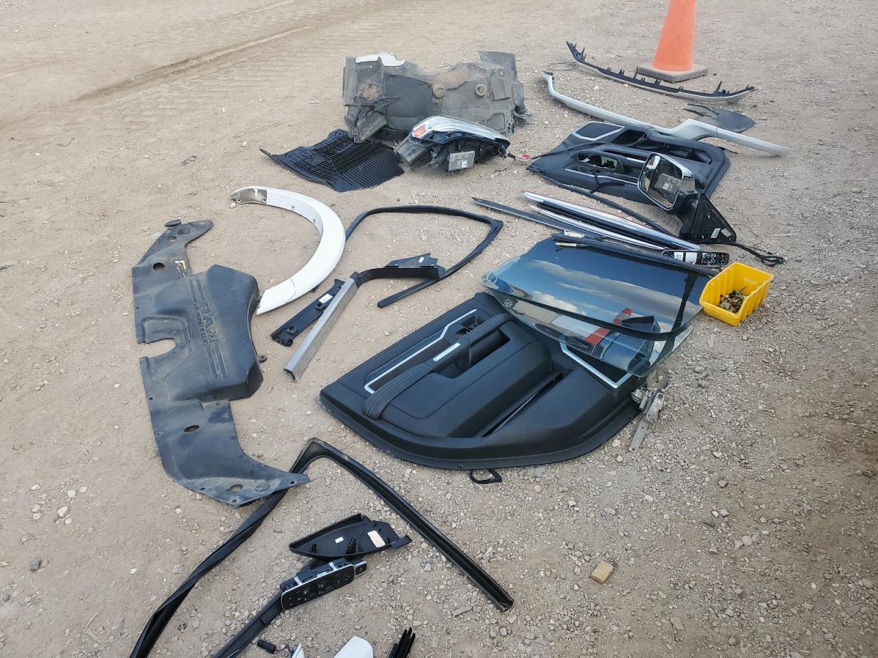 2019 Ram 2500 Laramie VIN: 3C6UR5NL4KG652889 Lot: 82313645