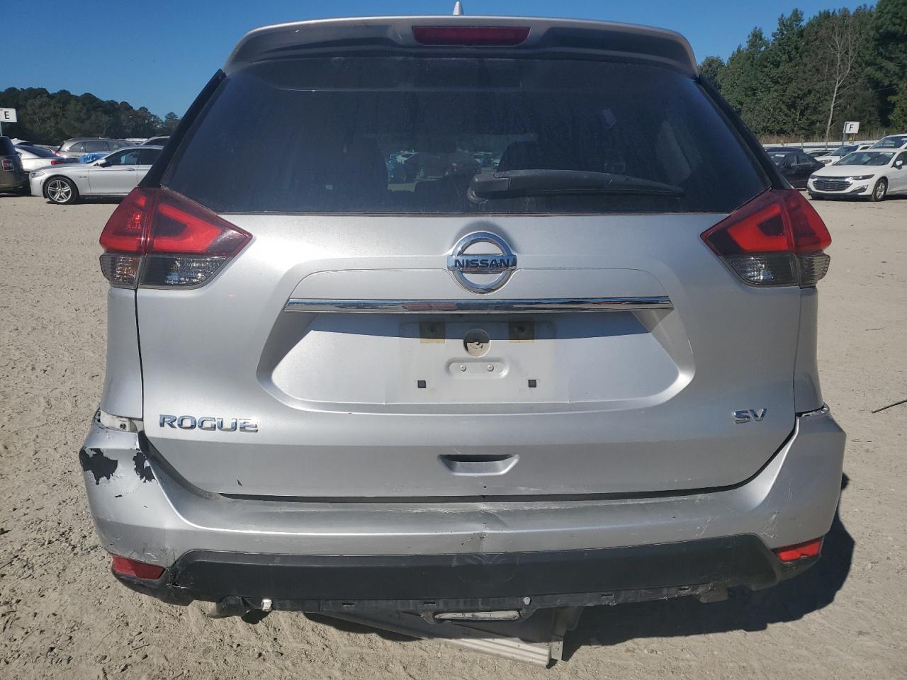 2017 Nissan Rogue S VIN: KNMAT2MT6HP596407 Lot: 84372055
