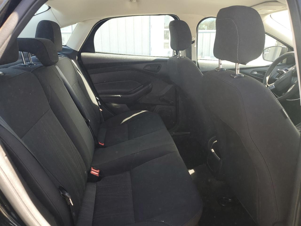 2017 Ford Focus S VIN: 1FADP3E23HL221097 Lot: 82450025