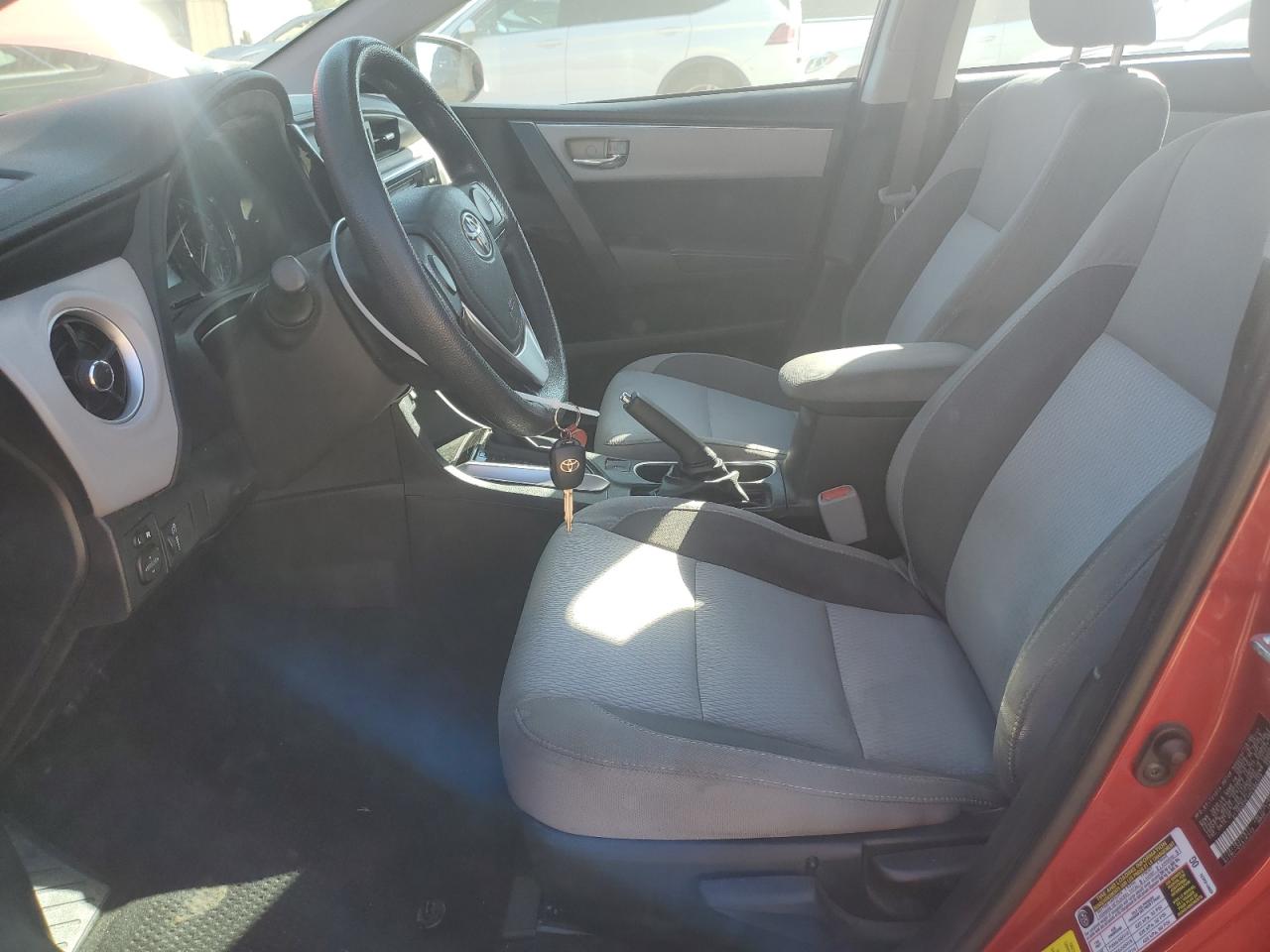 2017 Toyota Corolla L VIN: 2T1BURHE4HC896323 Lot: 82377685