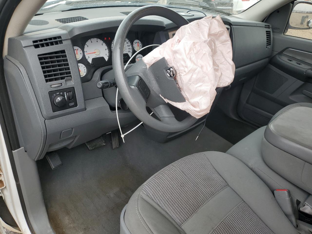 2007 Dodge Ram 1500 St VIN: 1D7HU16N47J512211 Lot: 82730365