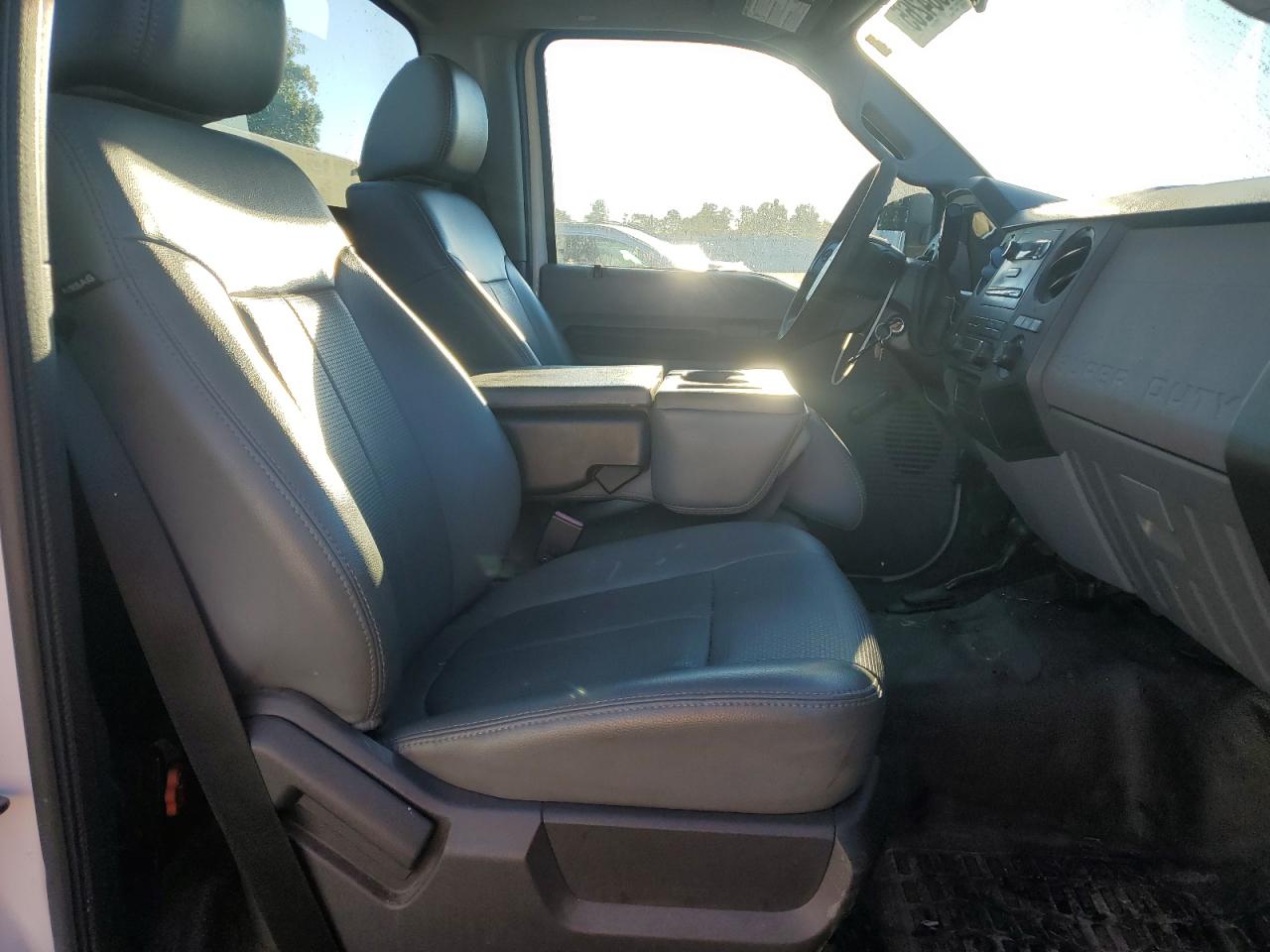 2011 Ford F250 Super Duty VIN: 1FDBF2B63BEA02315 Lot: 82384265