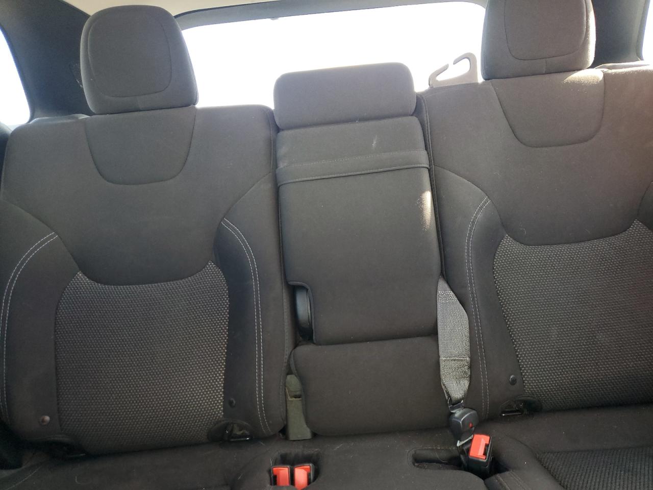 2019 Jeep Cherokee Latitude VIN: 1C4PJMCB9KD232107 Lot: 90630945