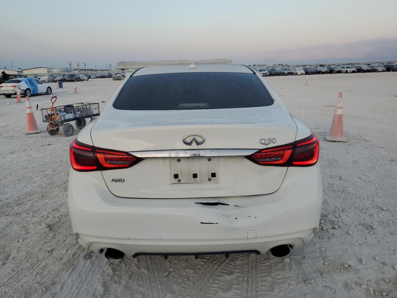 2018 Infiniti Q50 Luxe VIN: JN1EV7AR7JM444471 Lot: 89591015
