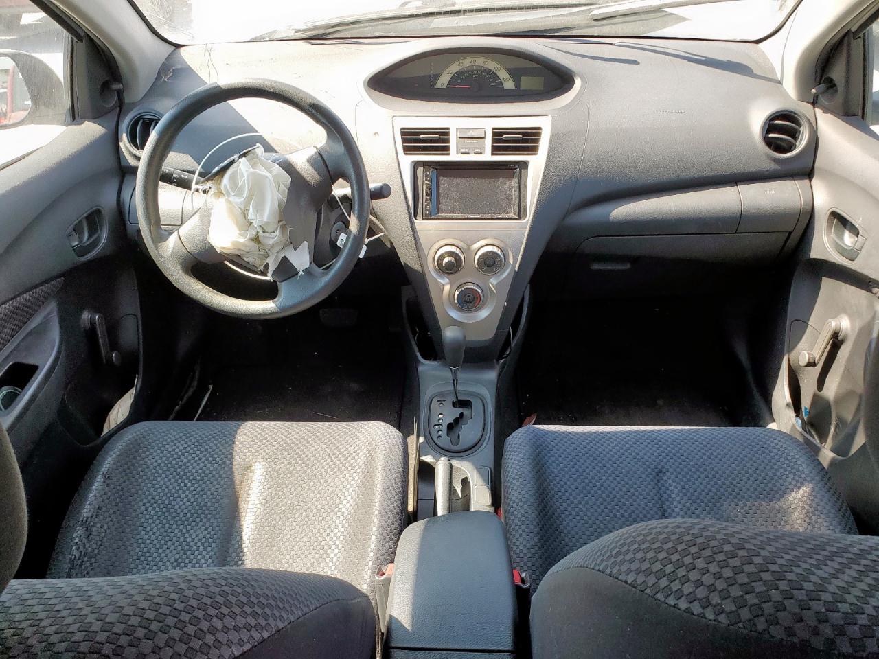 2008 Toyota Yaris VIN: JTDBT923284033887 Lot: 86071675