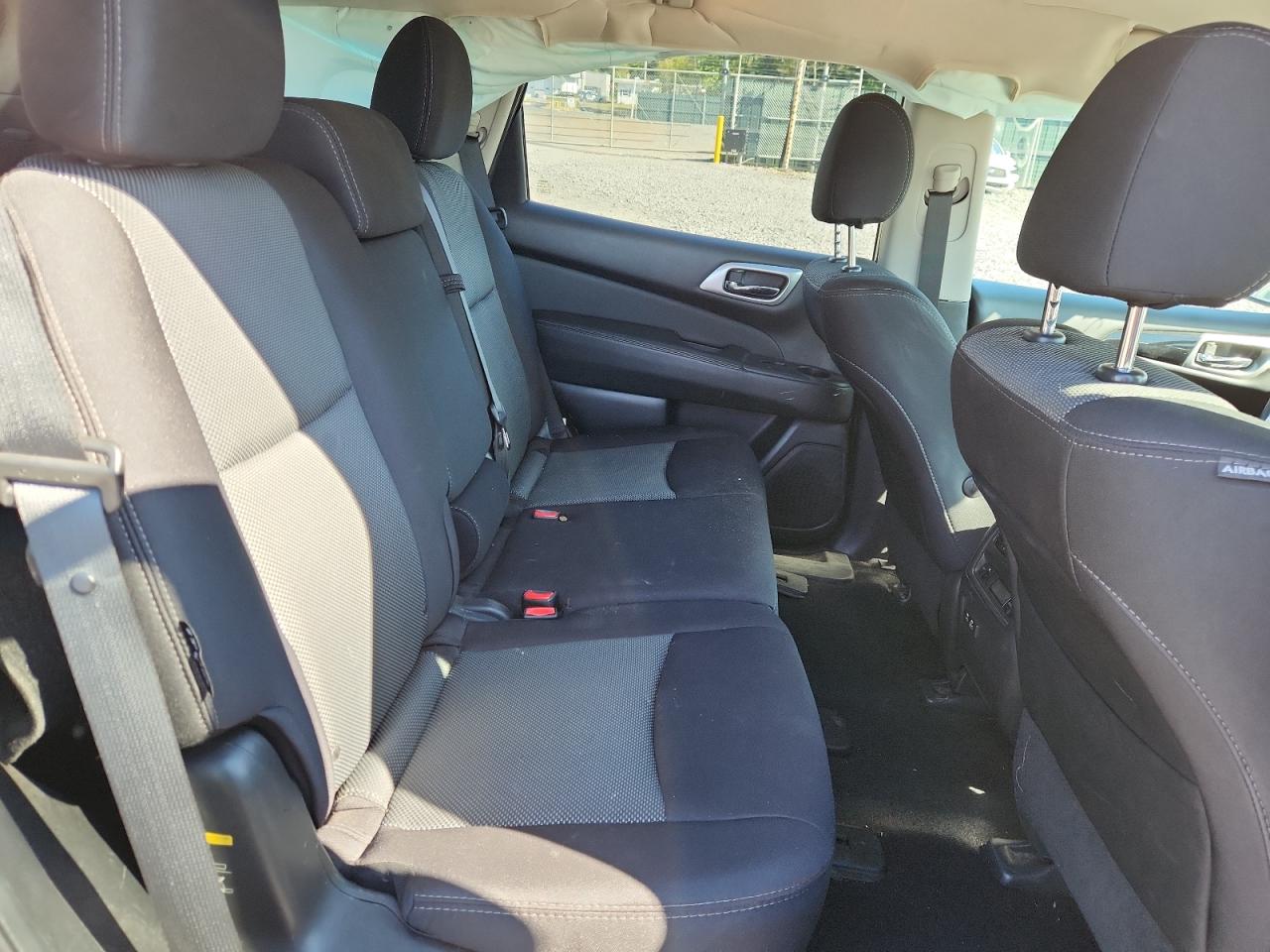 2019 Nissan Pathfinder S VIN: 5N1DR2MMXKC604085 Lot: 84703505