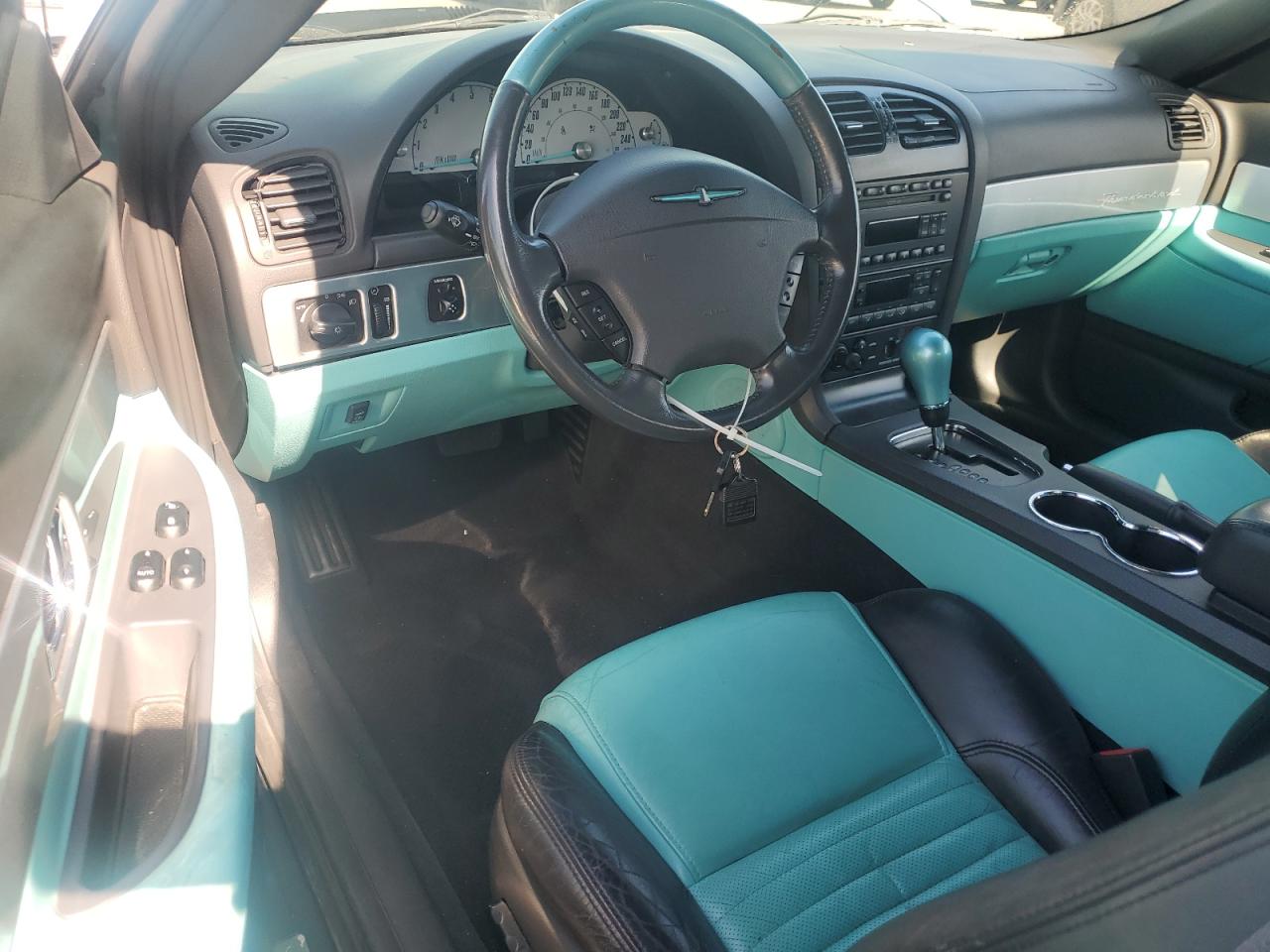 2002 Ford Thunderbird VIN: 1FAHP60A52Y127184 Lot: 84473525