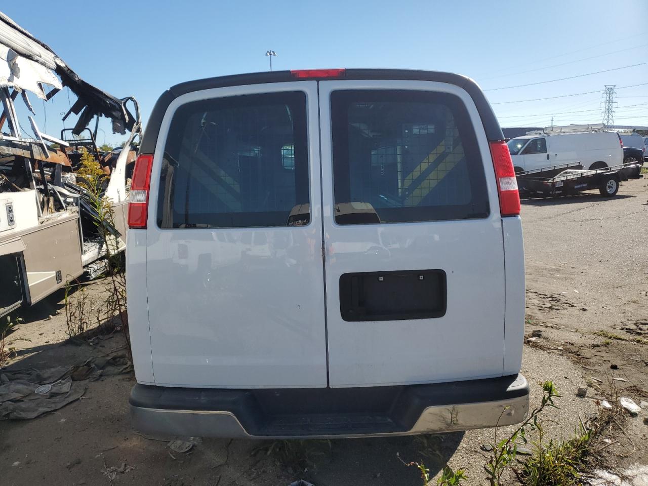 2023 Chevrolet Express G2500 VIN: 1GCWGAFPXP1252133 Lot: 70934455