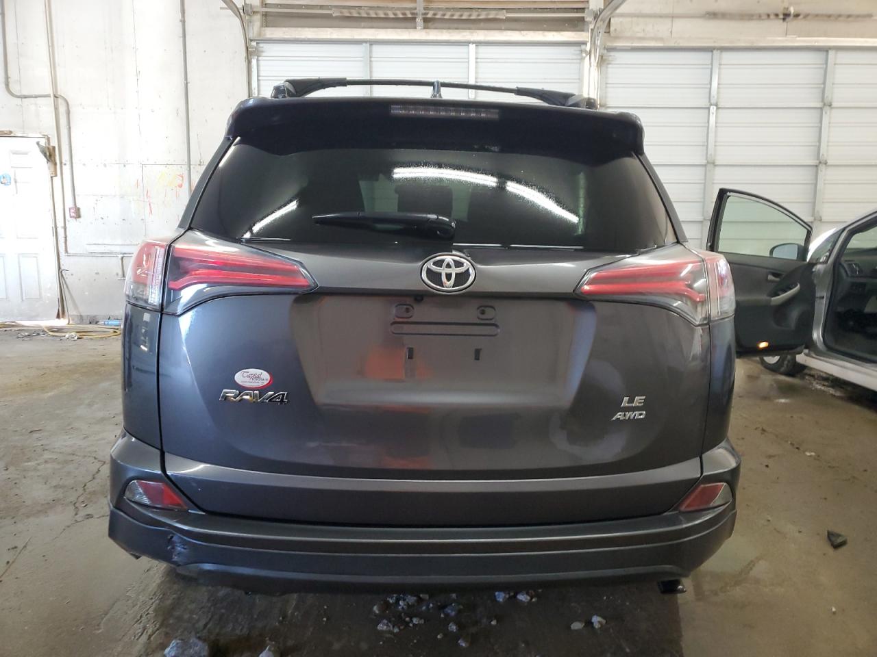 2017 Toyota Rav4 Le VIN: JTMBFREV6HJ152578 Lot: 83778435