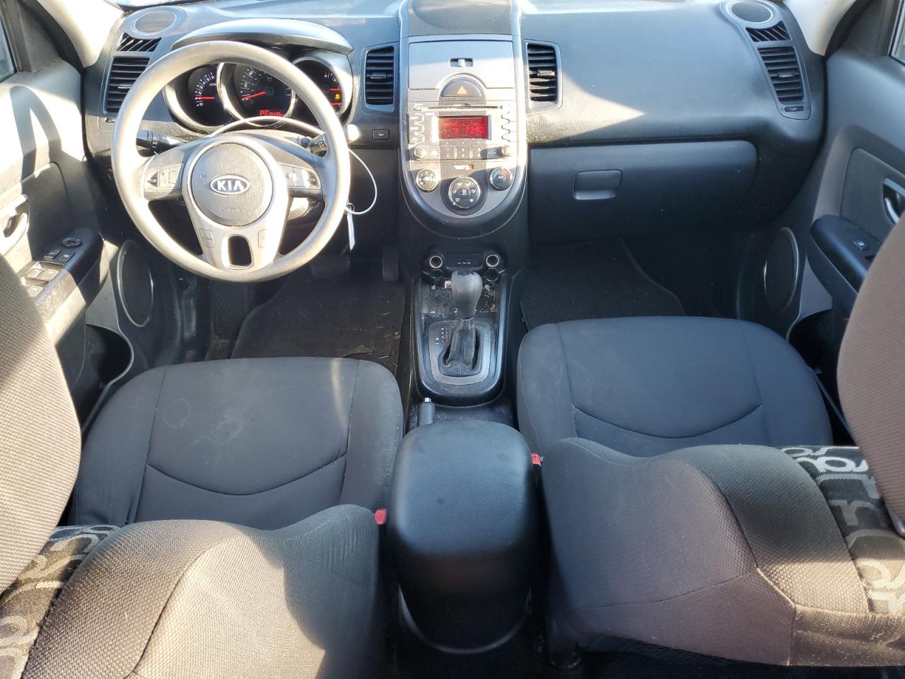 2011 Kia Soul + VIN: KNDJT2A21B7233807 Lot: 86217675