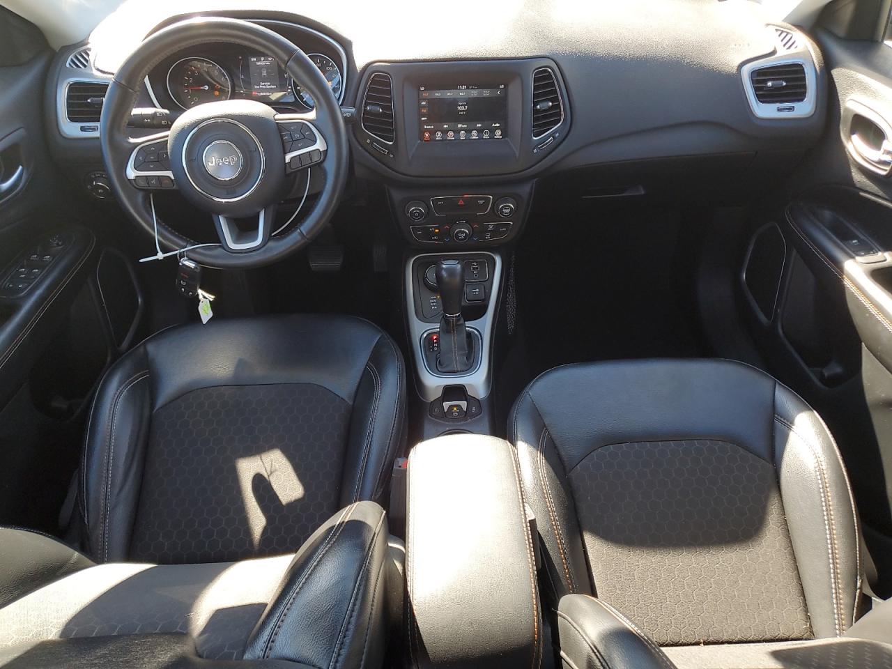 2019 Jeep Compass Latitude VIN: 3C4NJDBB4KT598950 Lot: 86504625