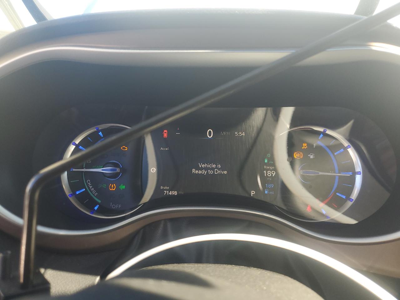 2018 Chrysler Pacifica Hybrid Touring L VIN: 2C4RC1L7XJR194847 Lot: 90311885