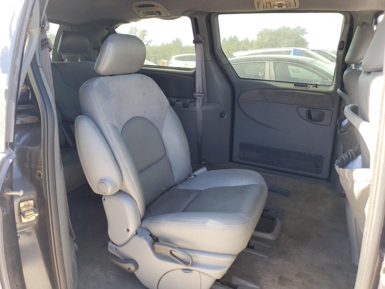 2004 Chrysler Town & Country Limited VIN: 2C8GP64L54R534266 Lot: 85908545