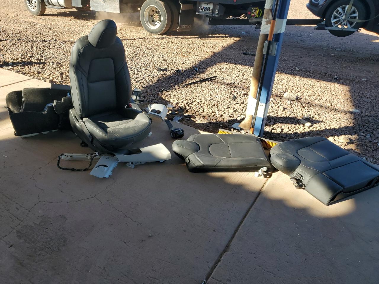 2023 Tesla Model 3 VIN: 5YJ3E1EA3PF647543 Lot: 89501005