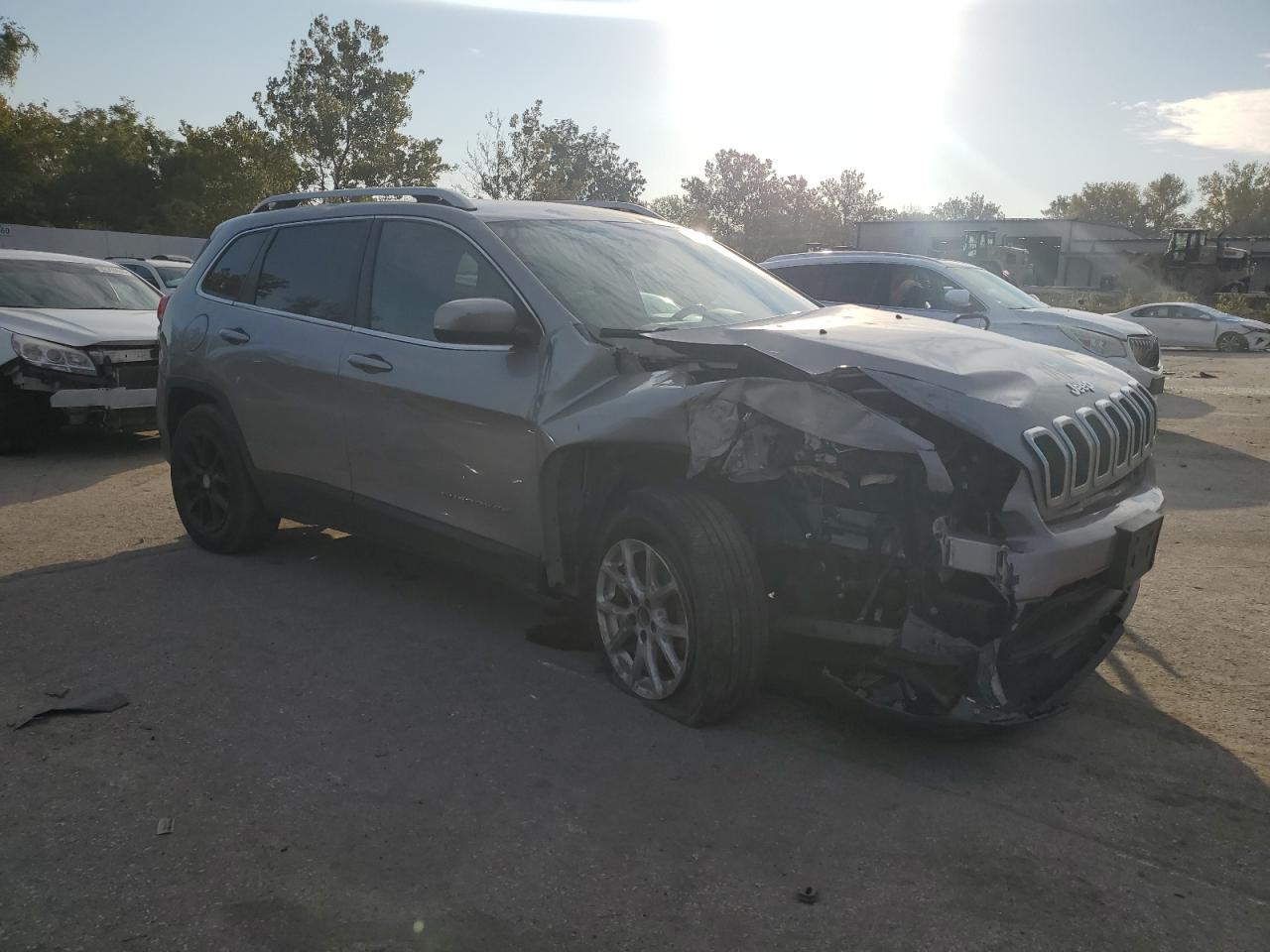 2015 Jeep Cherokee Latitude VIN: 1C4PJMCS2FW789483 Lot: 86440765