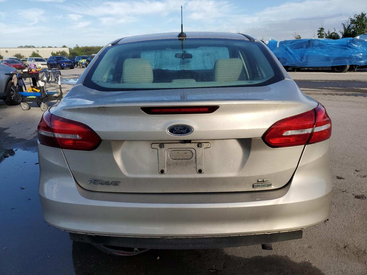 2018 Ford Focus Se VIN: 1FADP3FE6JL238667 Lot: 82370125