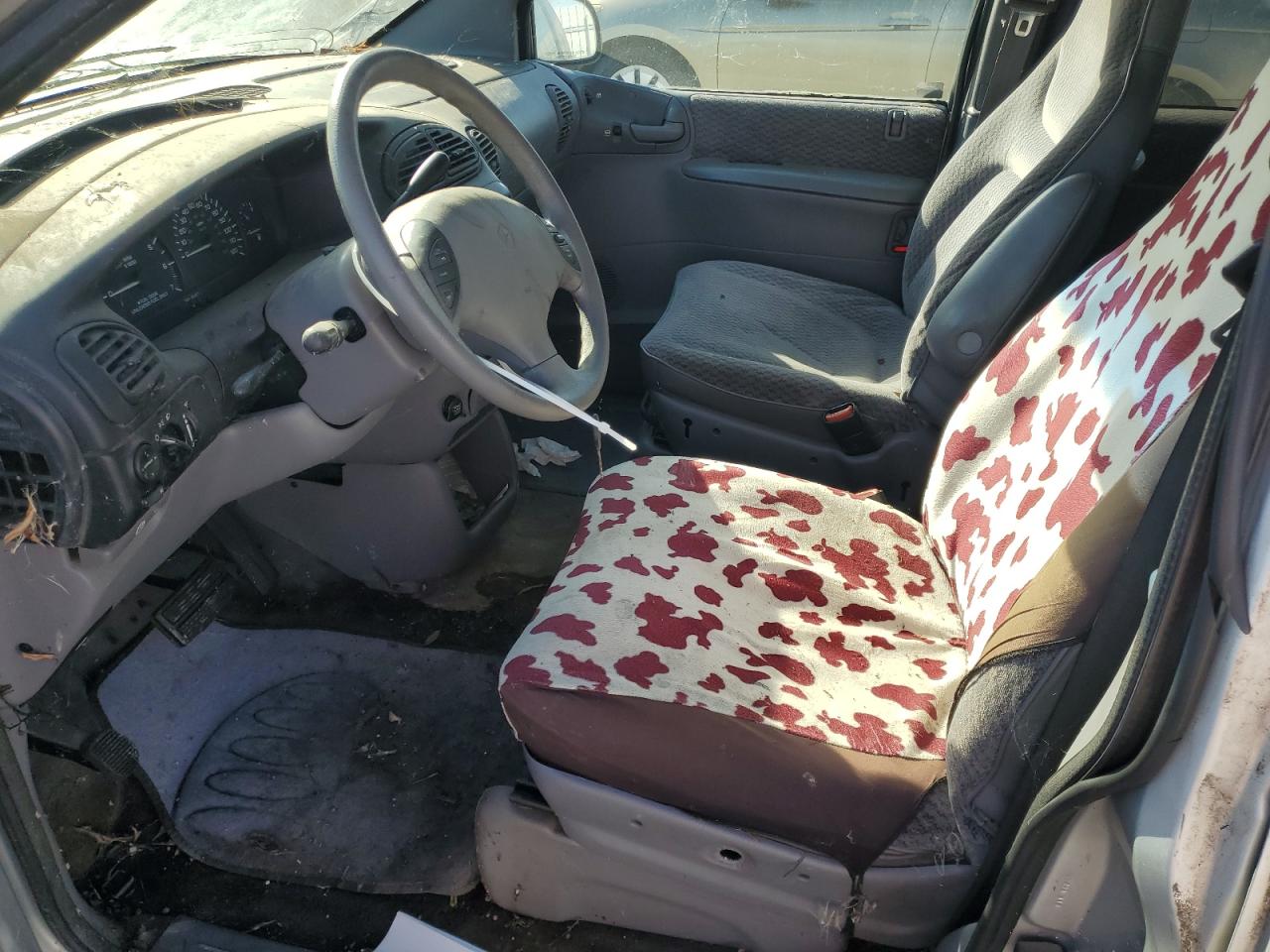 2000 Dodge Grand Caravan Se VIN: 1B4GP44R0YB751669 Lot: 87308975