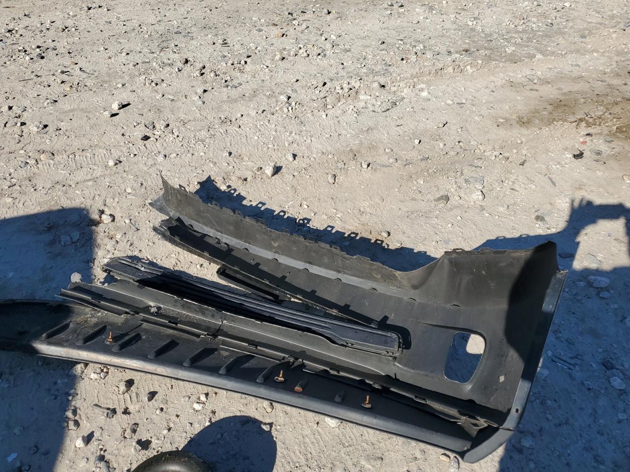 2014 Ram 1500 St VIN: 3C6RR7KT1EG229231 Lot: 82331545