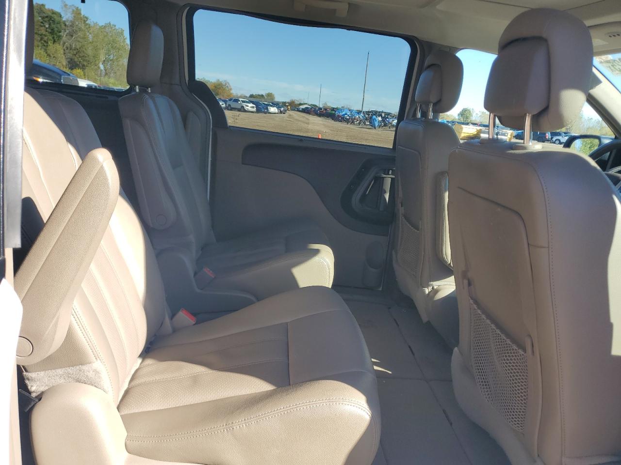2014 Chrysler Town & Country Touring L VIN: 2C4RC1CG4ER304040 Lot: 86858925
