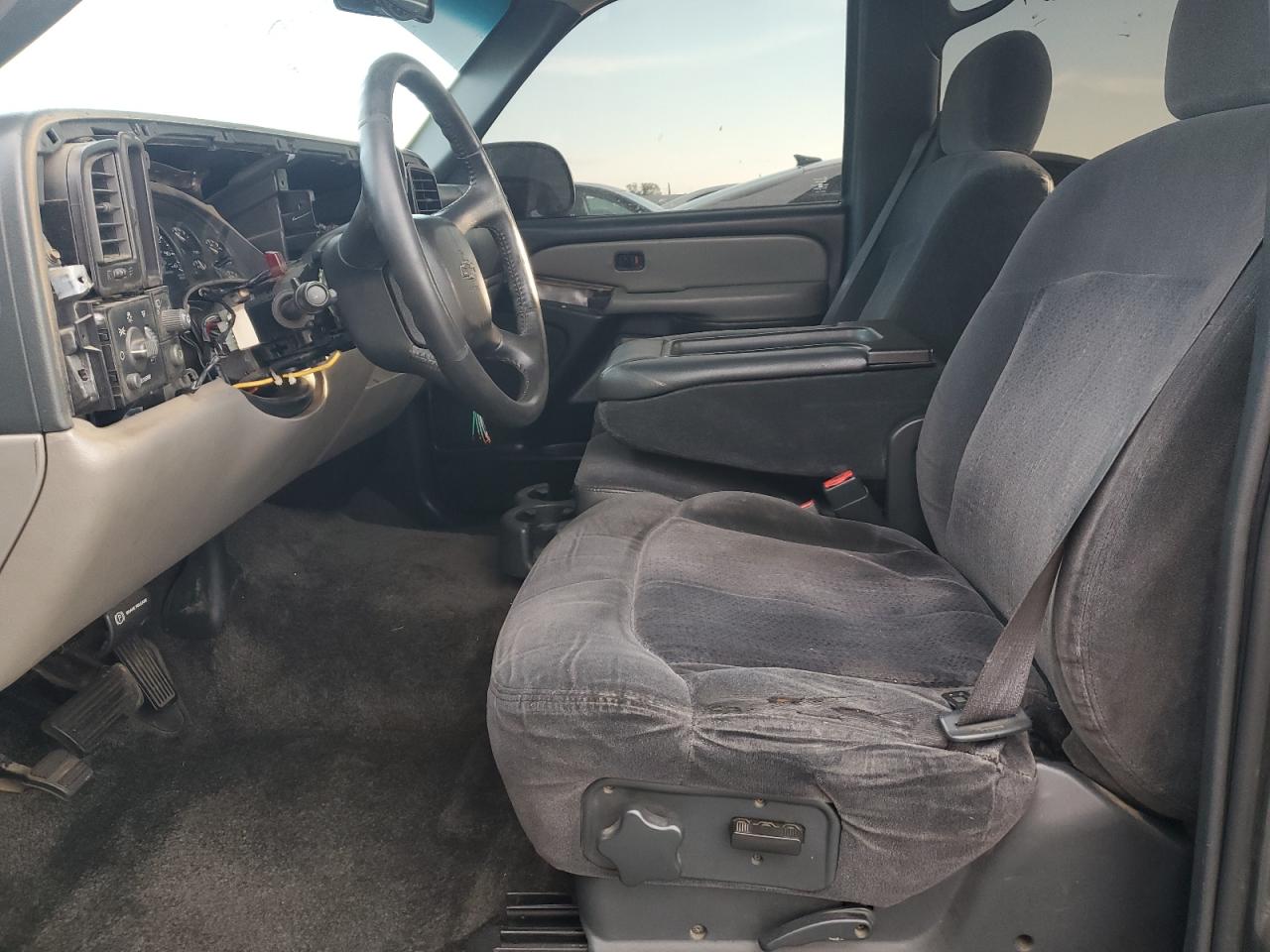 2002 Chevrolet Tahoe C1500 VIN: 1GNEC13V12R130854 Lot: 89699305