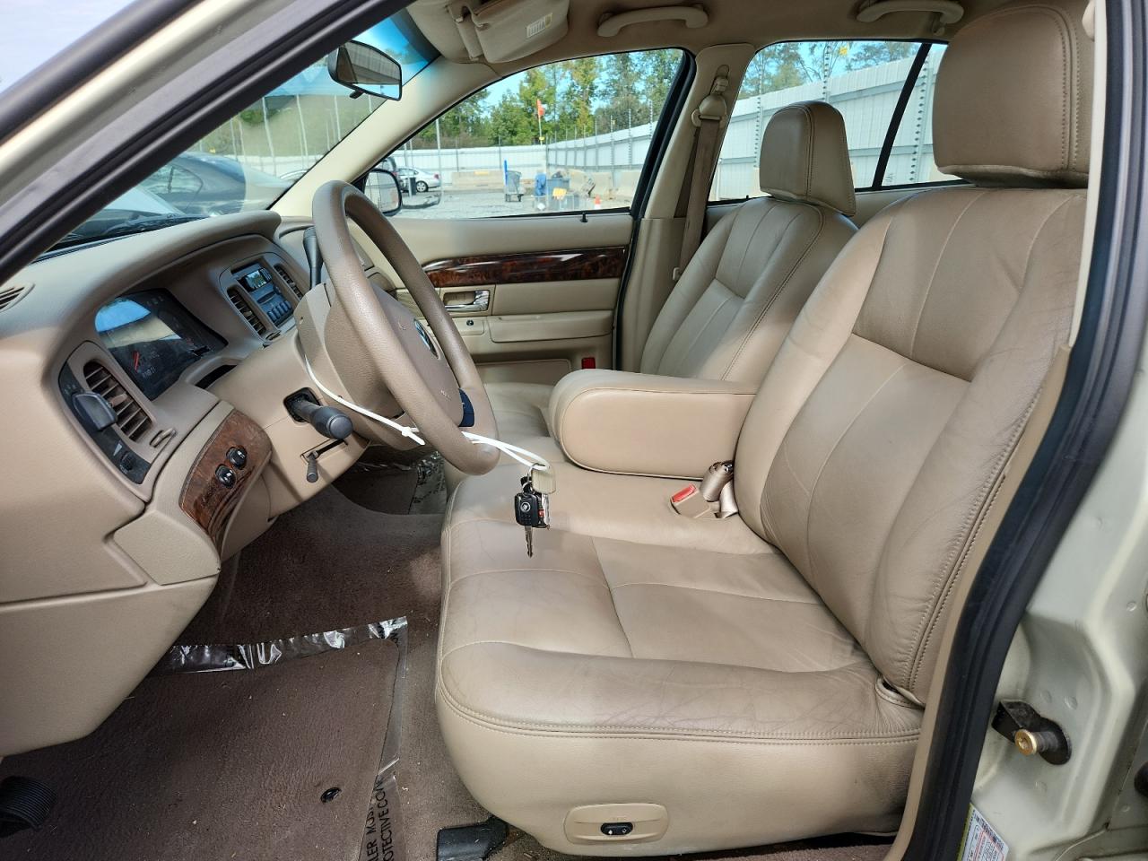 2005 Mercury Grand Marquis Gs VIN: 2MEFM74W55X600929 Lot: 67350755