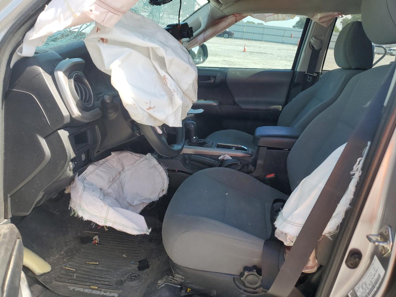 2018 Toyota Tacoma Double Cab VIN: 3TMCZ5AN1JM128112 Lot: 81990875