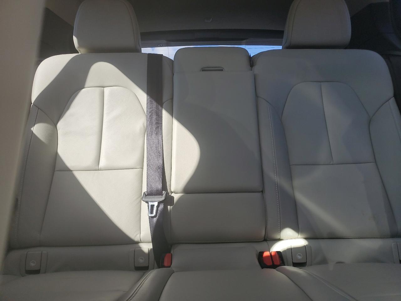 2019 Volvo Xc40 T5 Momentum VIN: YV4162UK1K2074820 Lot: 84550215