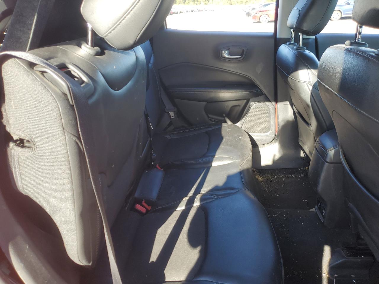 2018 Jeep Compass Latitude VIN: 3C4NJDBB5JT232462 Lot: 85819915