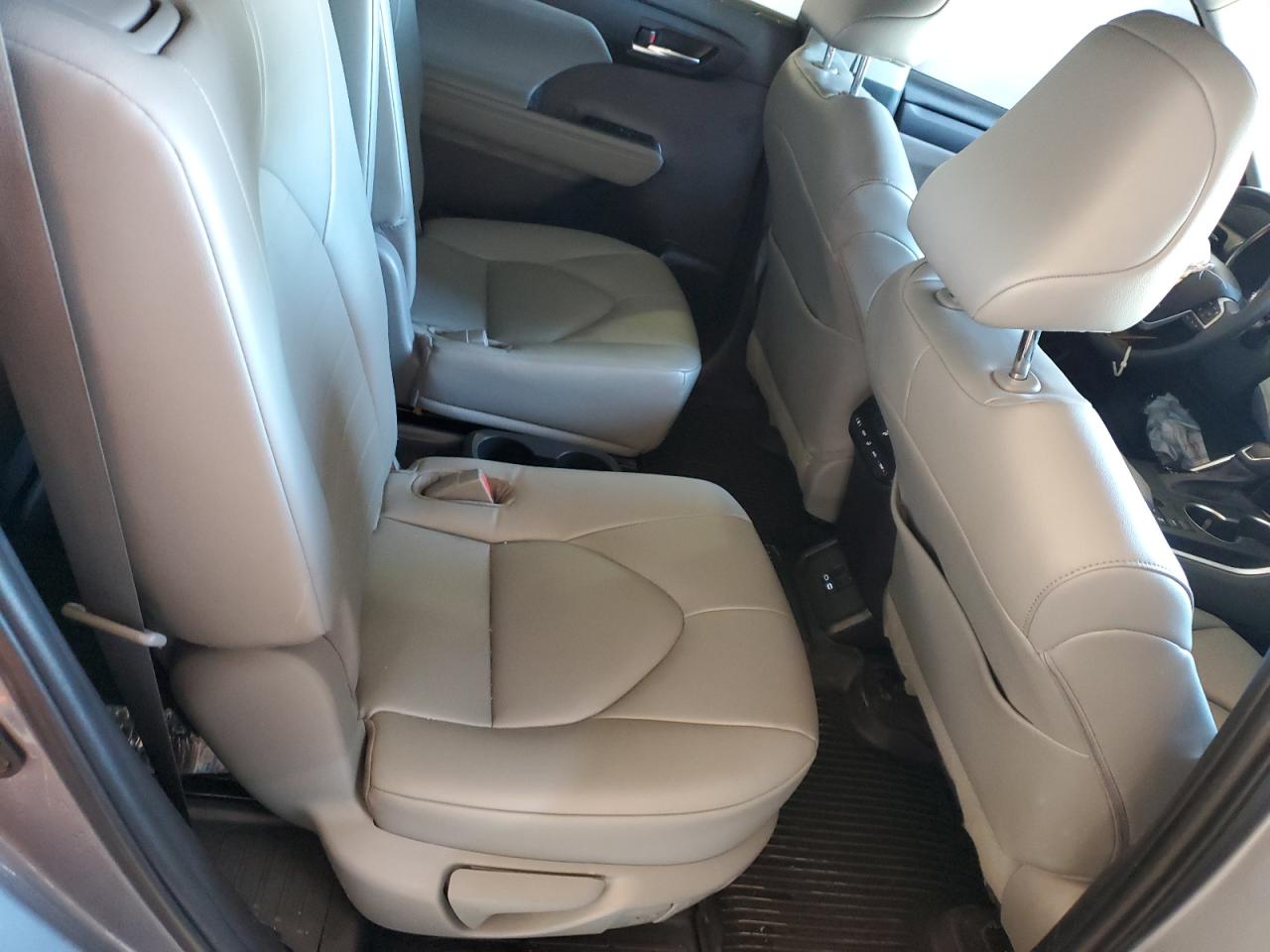 2023 Toyota Highlander L VIN: 5TDKDRAH0PS011724 Lot: 86135755