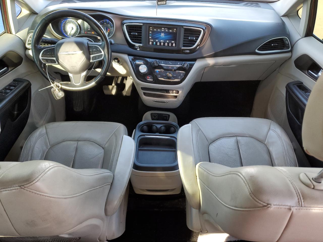 2018 Chrysler Pacifica Touring L VIN: 2C4RC1BG7JR174993 Lot: 84577385