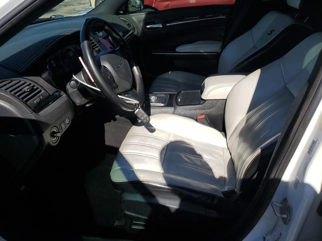 2019 Chrysler 300 S VIN: 2C3CCABG4KH550549 Lot: 84997815