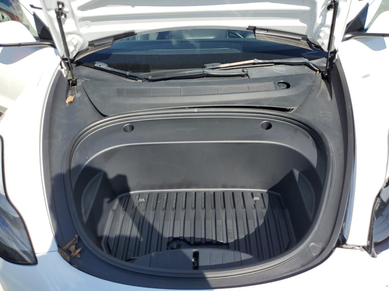 2023 Tesla Model 3 VIN: 5YJ3E1EB8PF392221 Lot: 85192475