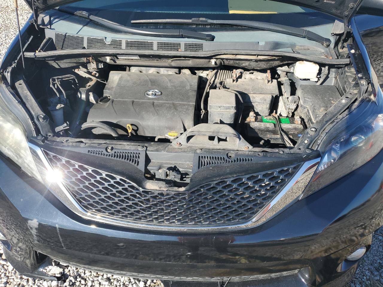 2011 Toyota Sienna Sport VIN: 5TDXK3DC2BS107789 Lot: 82269975