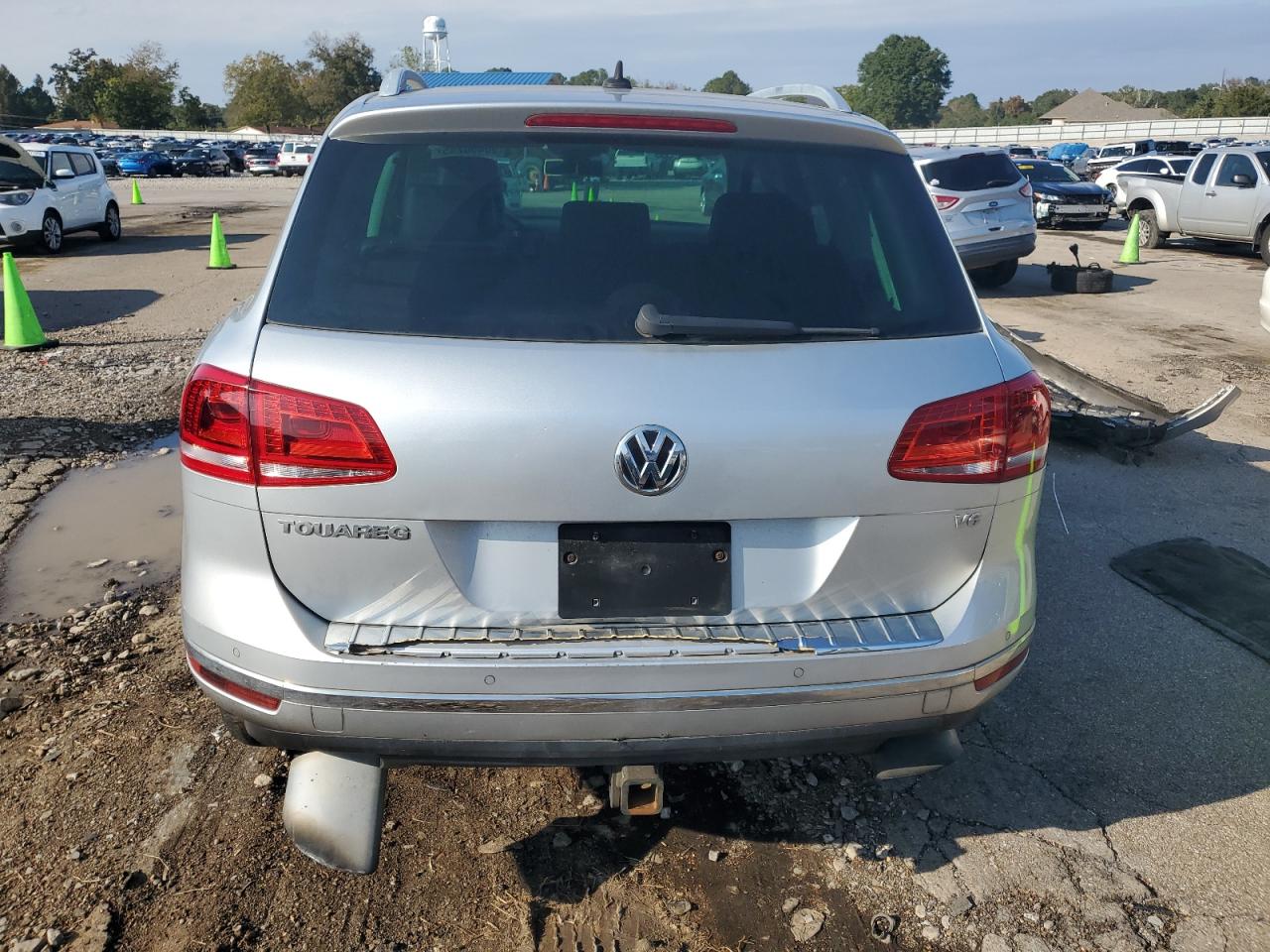 2016 Volkswagen Touareg Sport VIN: WVGEF9BP7GD004449 Lot: 90460245