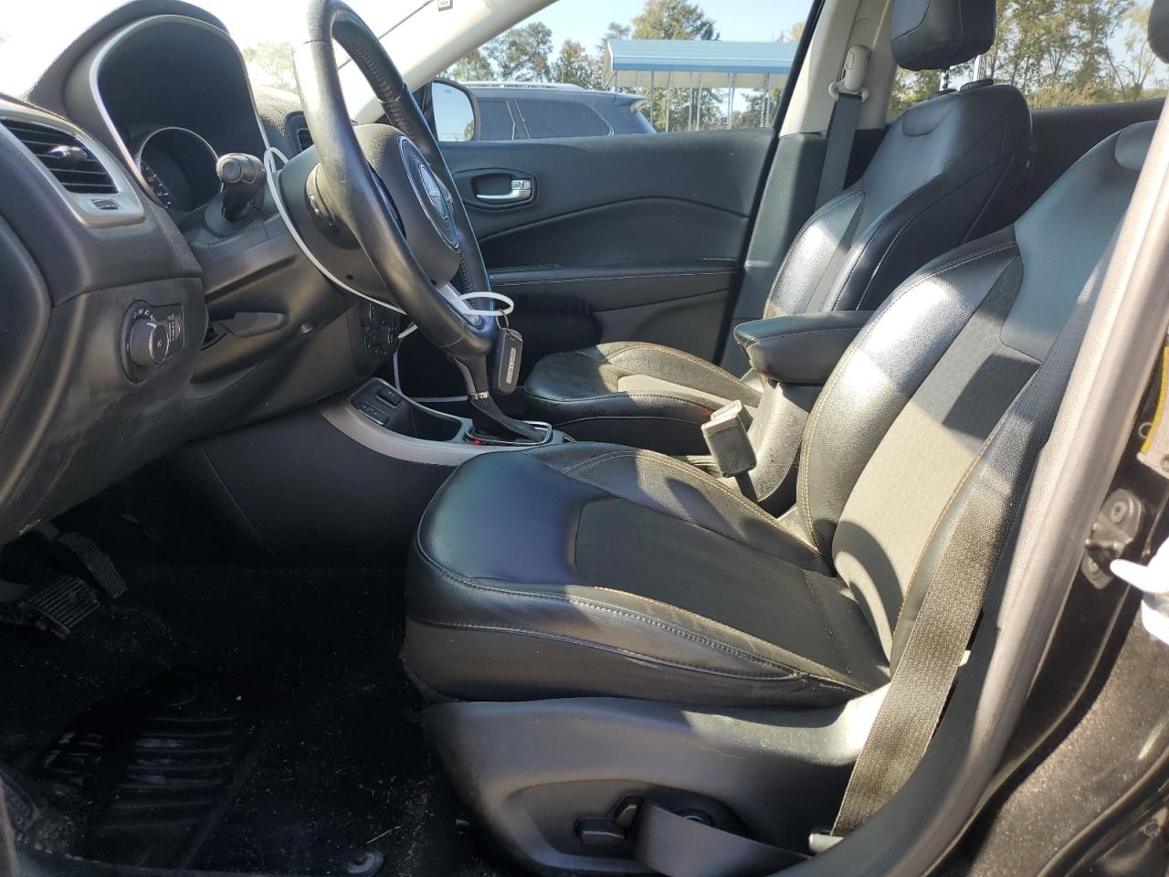 2018 Jeep Compass Latitude VIN: 3C4NJCBB2JT182727 Lot: 85762575