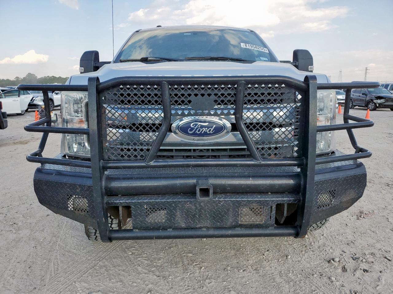 2017 Ford F350 Super Duty VIN: 1FT8W3BT4HED50613 Lot: 81958255