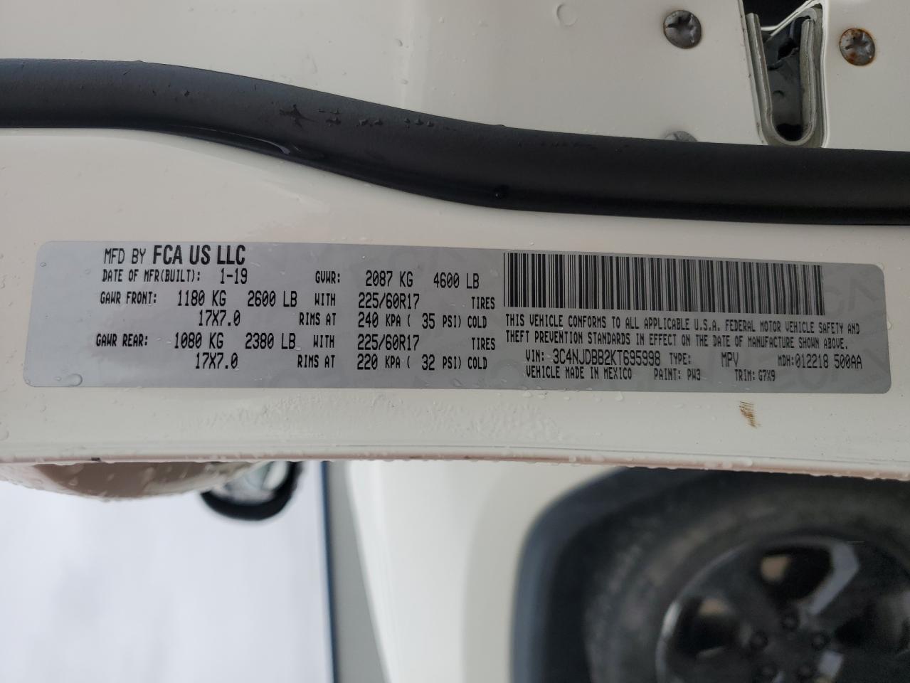 2019 Jeep Compass Latitude VIN: 3C4NJDBB2KT695998 Lot: 82258115