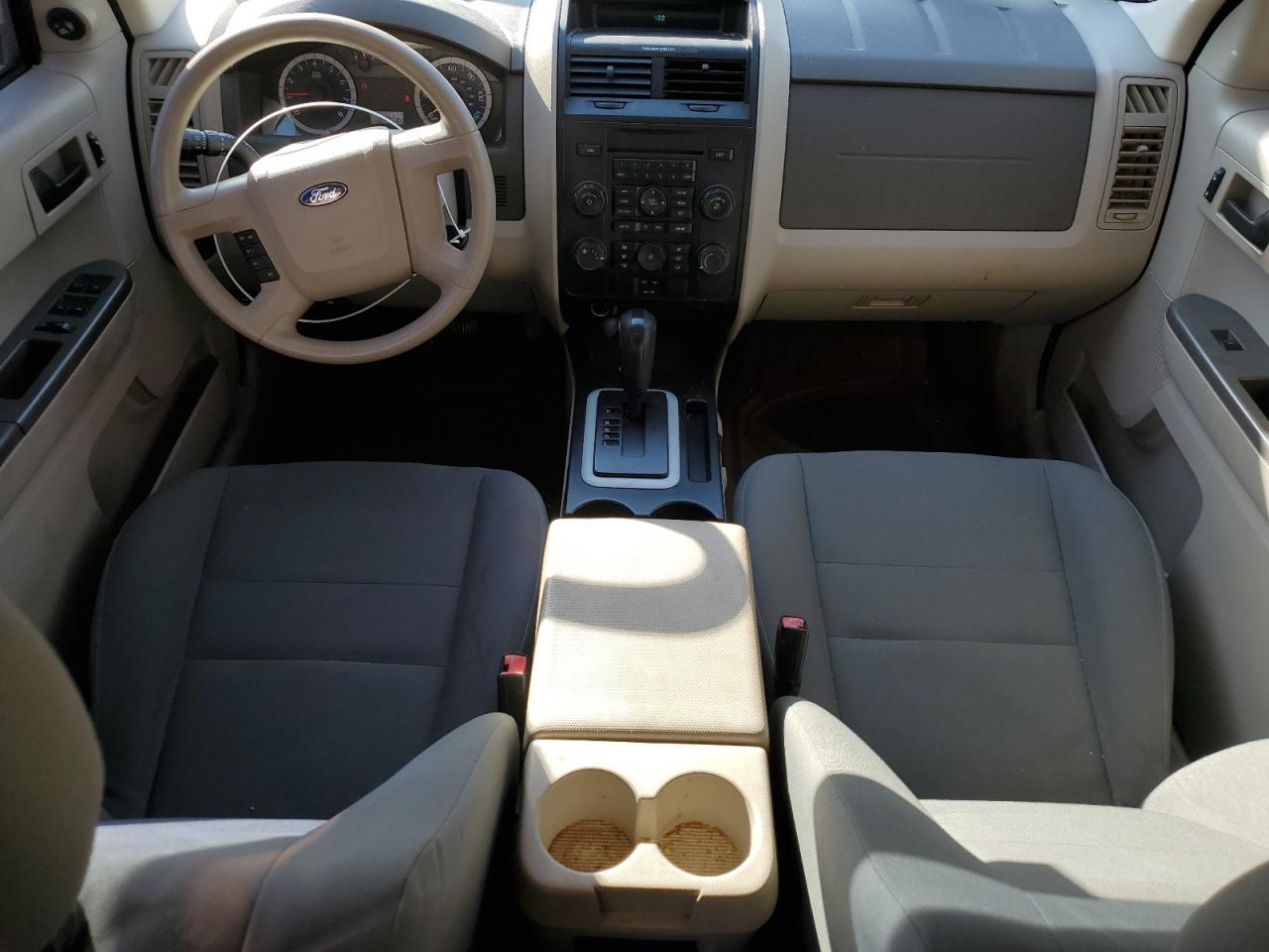 2010 Ford Escape Xls VIN: 1FMCU0C74AKC41376 Lot: 85097025