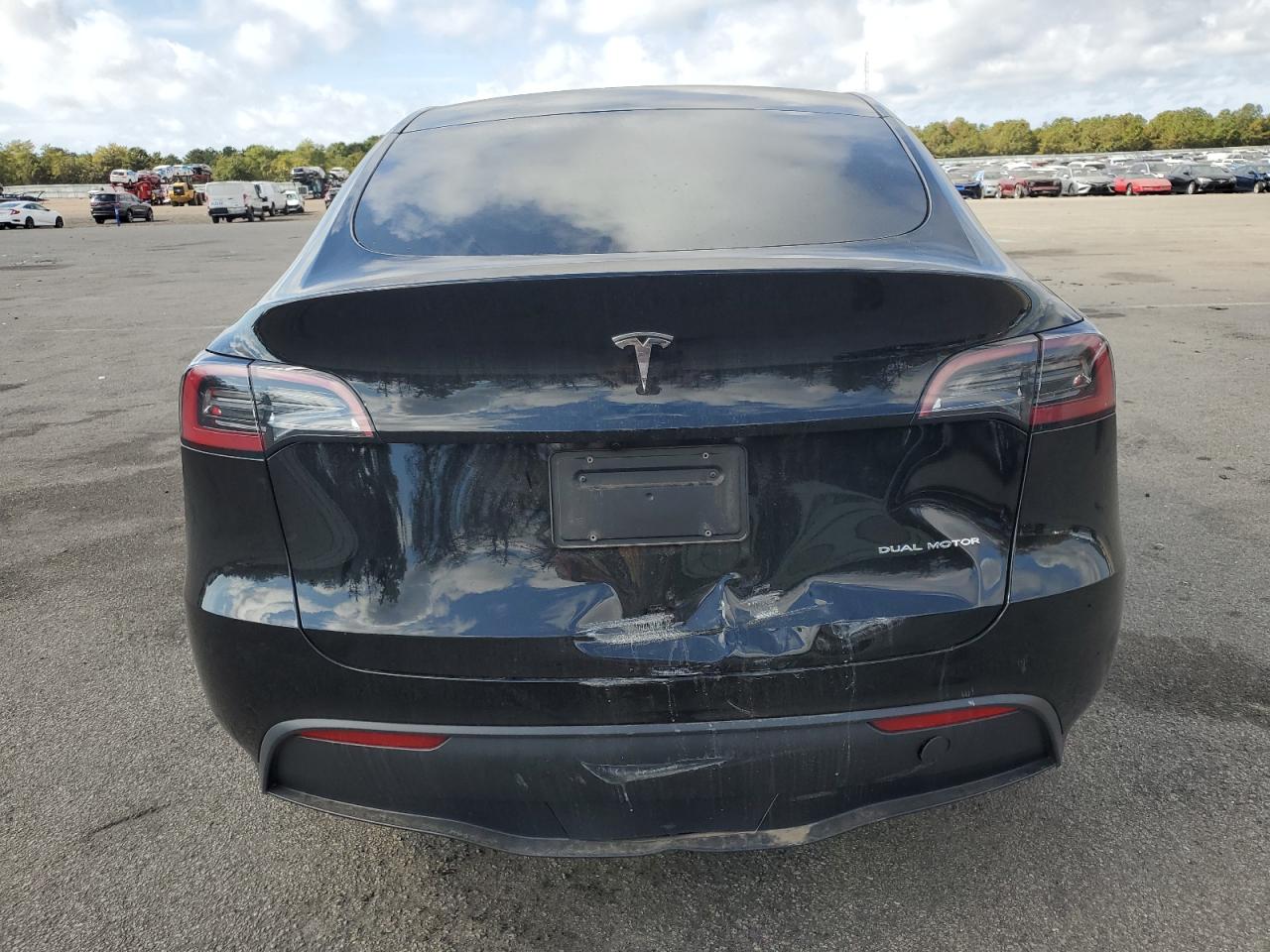 2025 Tesla Model Y VIN: 7SAYGDEE5SA342008 Lot: 81934995