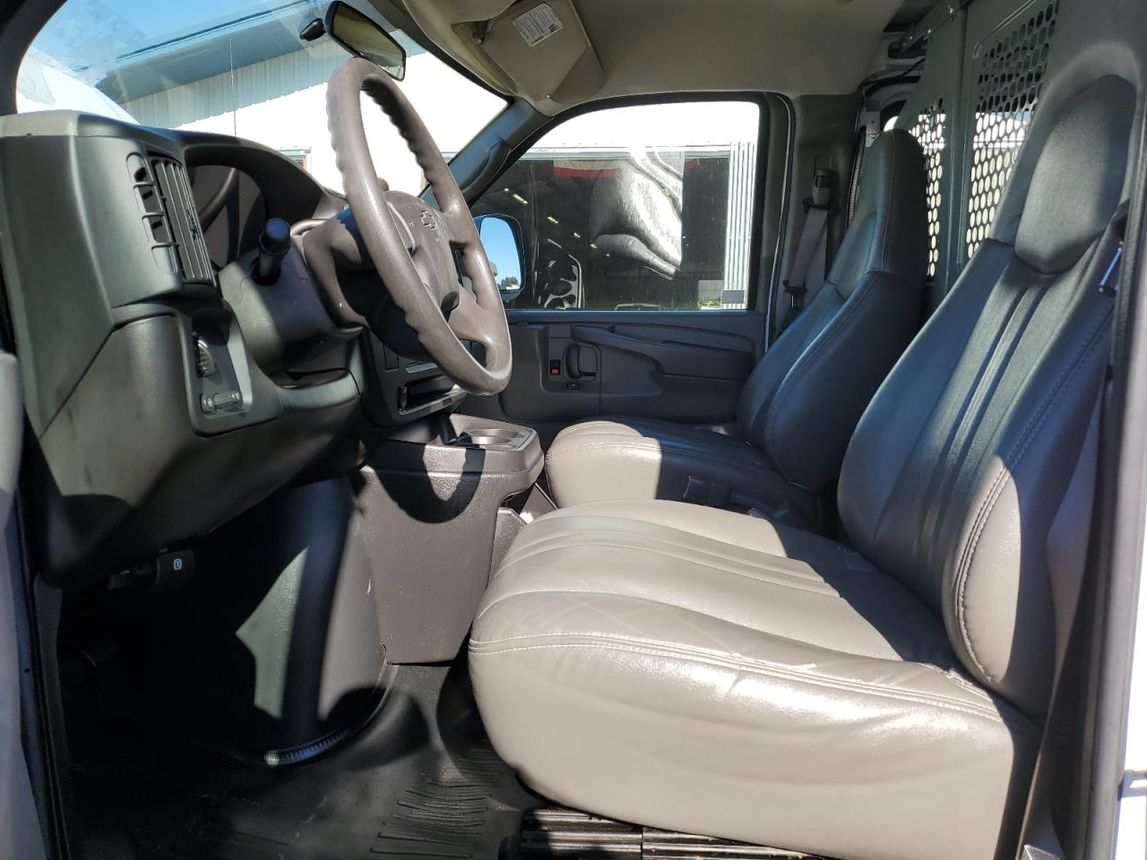 2006 Chevrolet Express G1500 VIN: 1GCFG15X861170935 Lot: 85082585